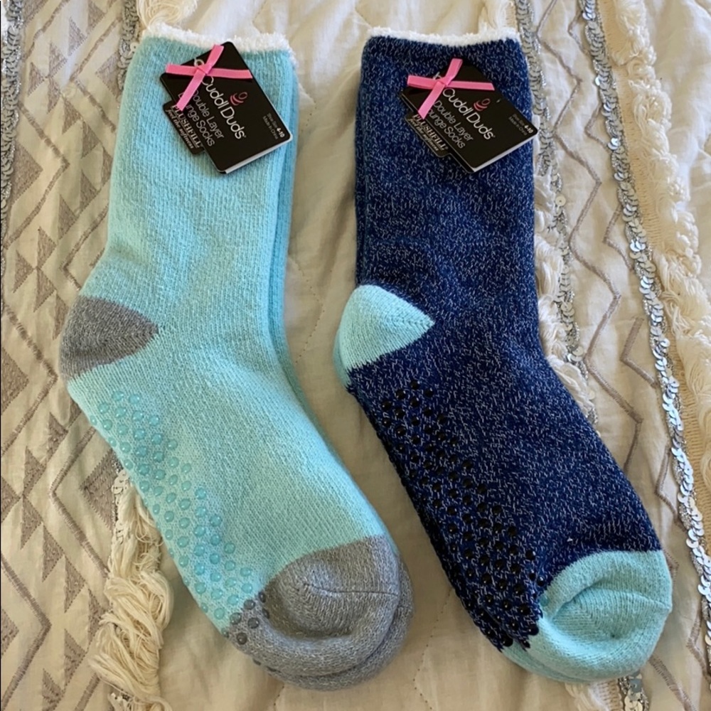 NWT Cuddl Duds Double Layer Fuzzy Socks